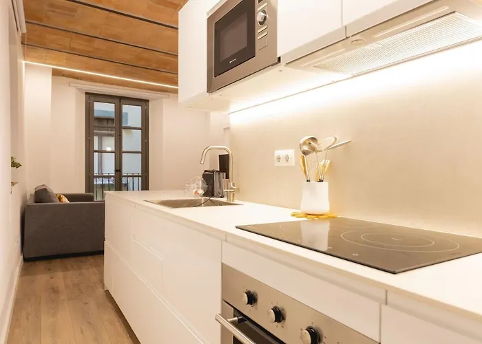 Apartamento Bravissimo Cort Reial Entresol A *